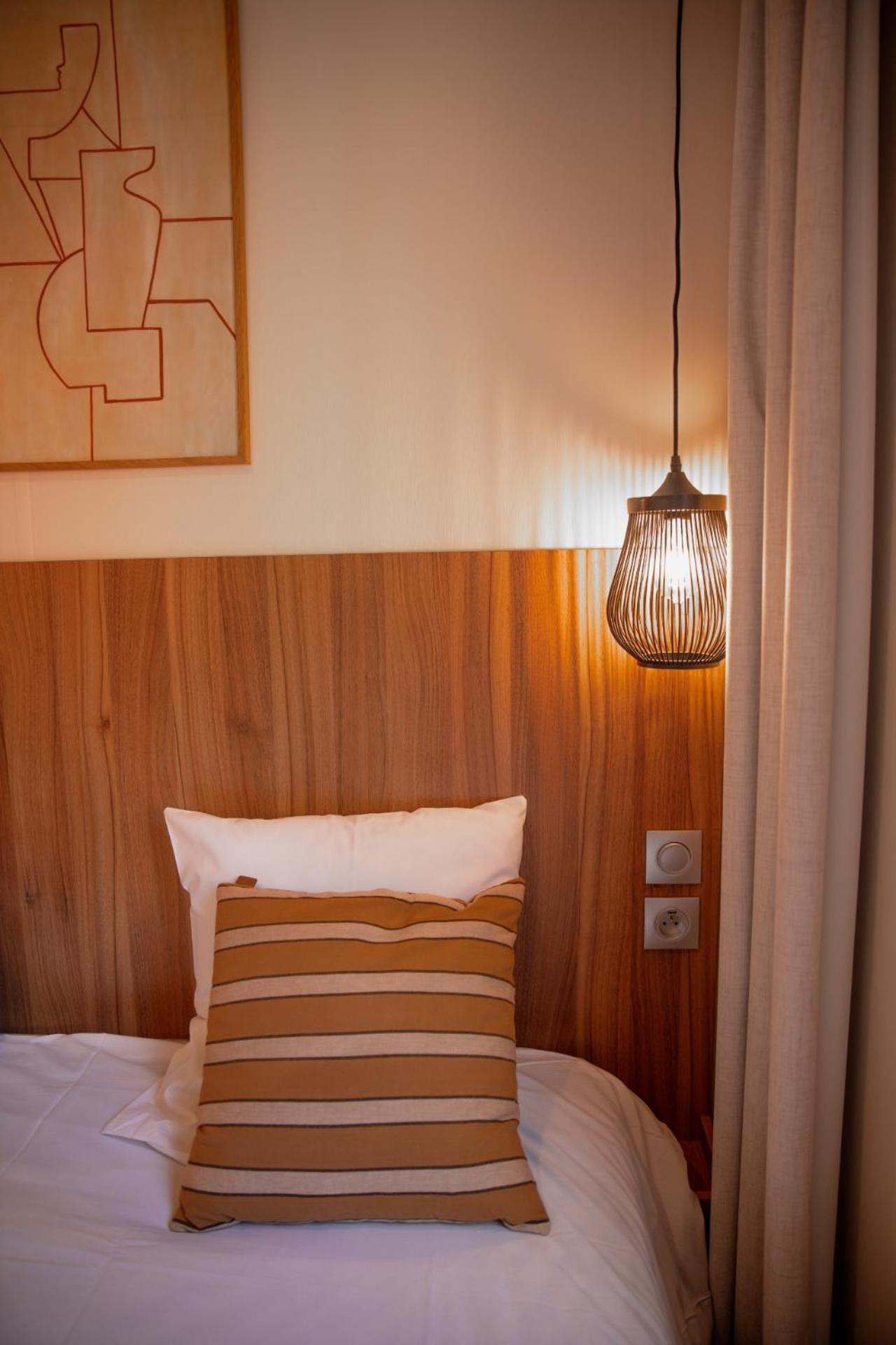 Hotel Rives D'Arc Vallon-Pont-dʼArc Pokoj fotografie